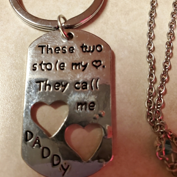 Father and daughter key chain with 2 necklaces set - Picture 2 of 3